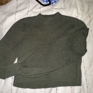 Women’s Green Sweater